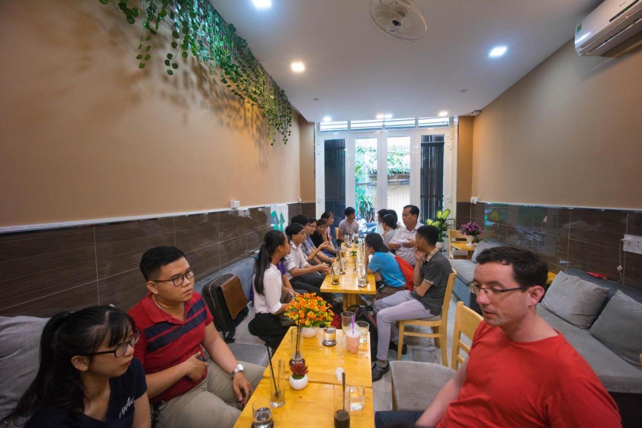 Hostel Language Exchange 1 *
